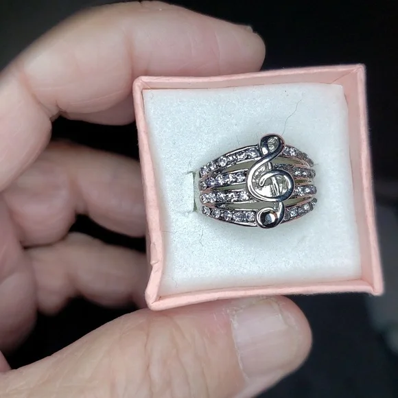 Treble ring - Picture 1 of 2